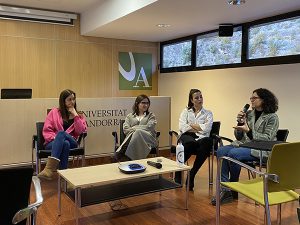 Mesa redonda Las cicatrices que nos han dado la vida en la Universidad de Andorra